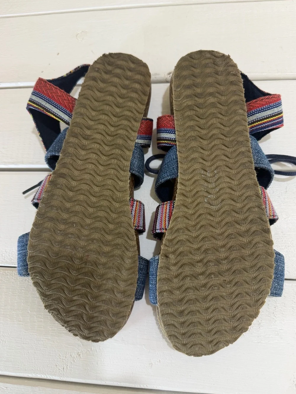 Minnetonka Lace-Up Boho Sandals Denim & Southwest Print Women’s Size 7